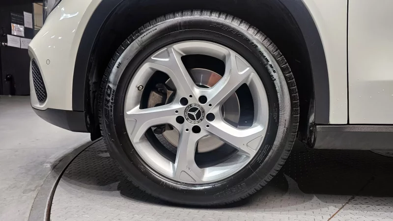 Mercedes-Benz GLA-Class