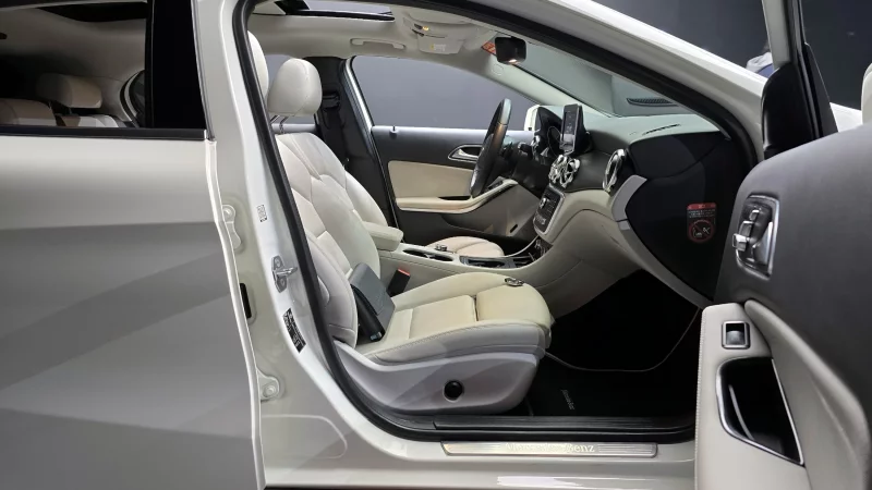 Mercedes-Benz GLA-Class