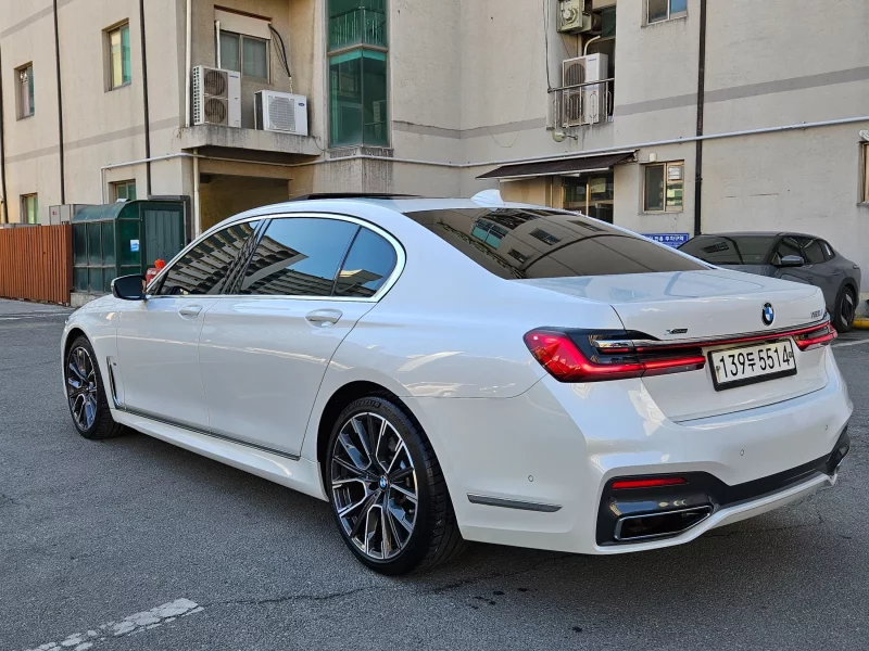BMW 7-Series