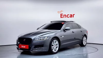 Jaguar XF