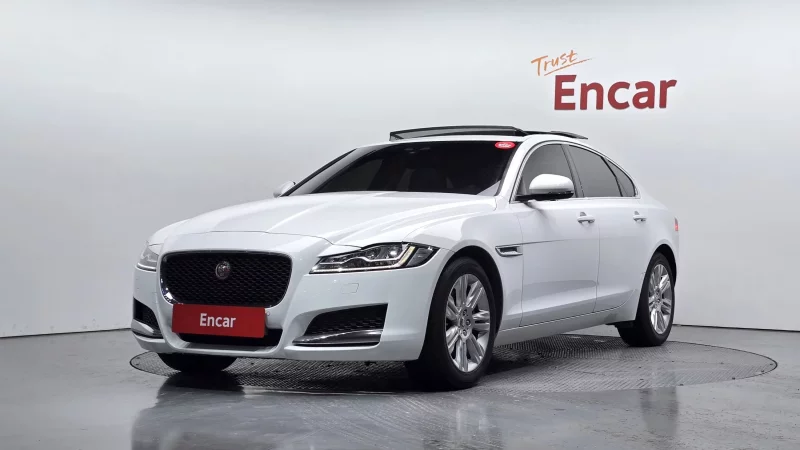 Jaguar XF