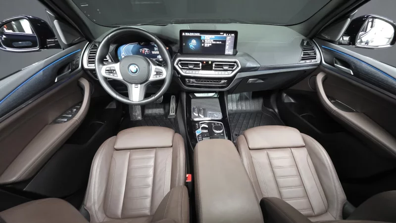BMW iX3