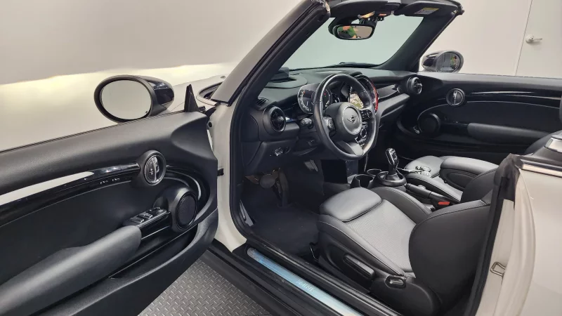 MINI Cooper Convertible