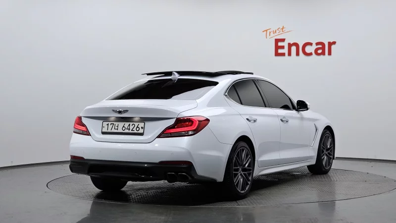Genesis G70