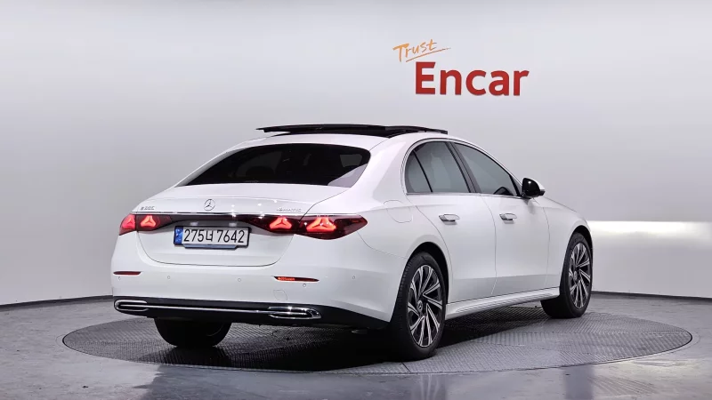 Mercedes-Benz E-Class