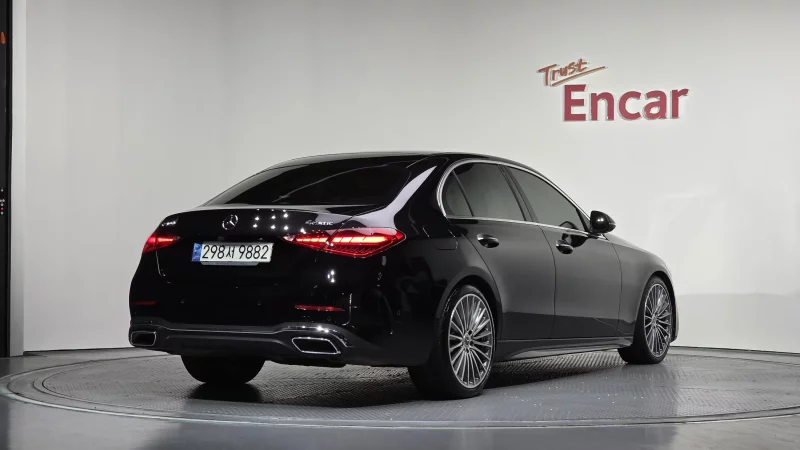Mercedes-Benz C-Class