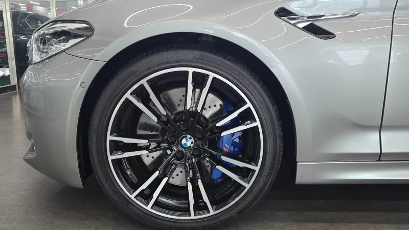 BMW M5