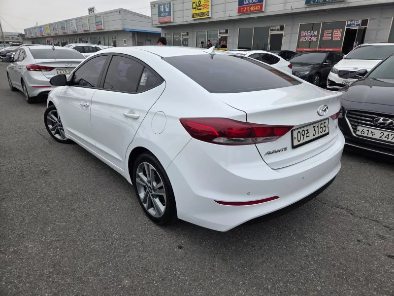 Hyundai AVANTE