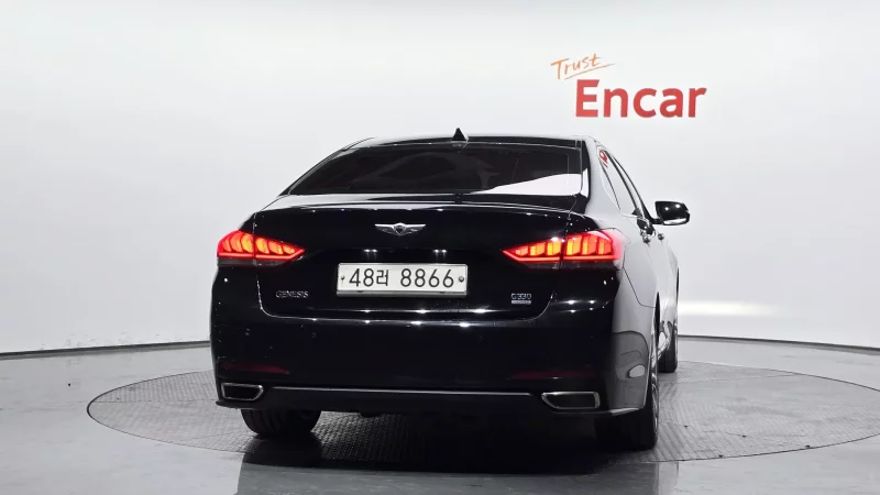 Hyundai Genesis
