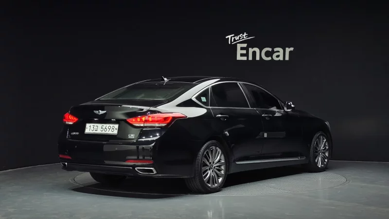 Hyundai Genesis