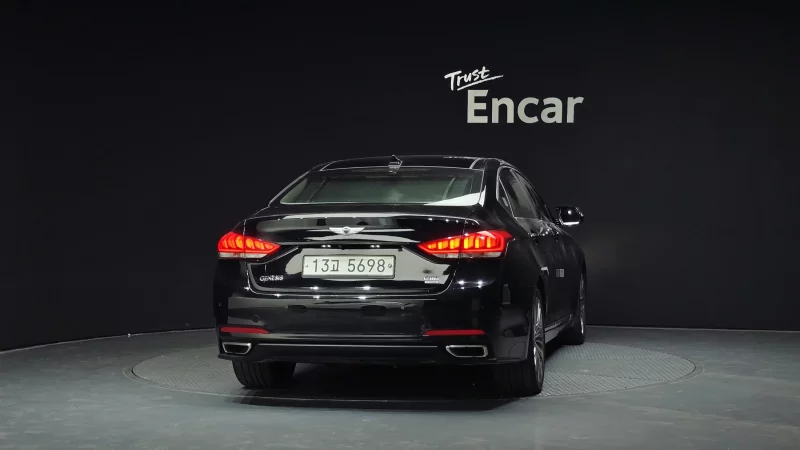 Hyundai Genesis