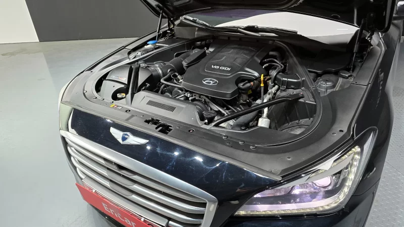 Hyundai Genesis