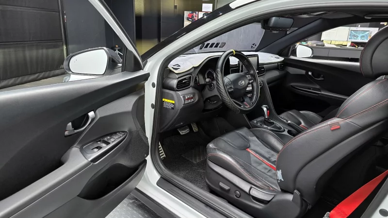 Hyundai Veloster