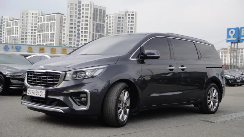 Kia Carnival