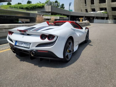 Ferrari F8