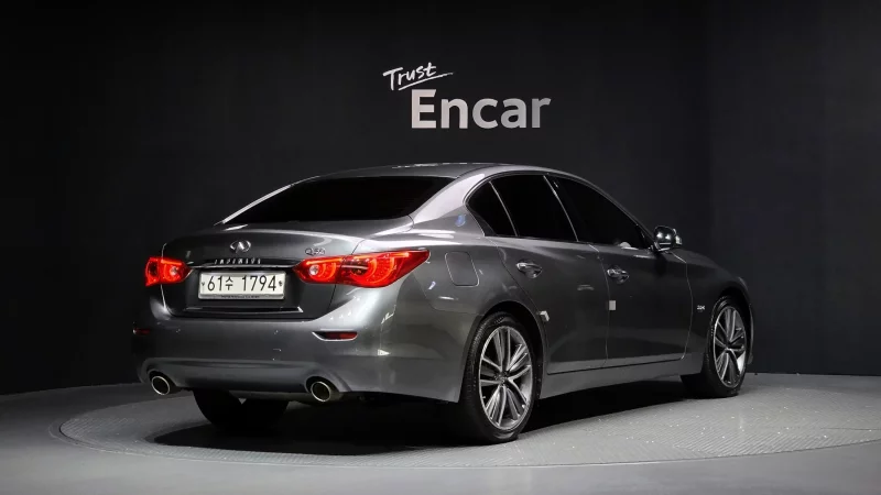 Infiniti Q50