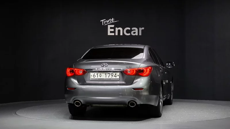 Infiniti Q50