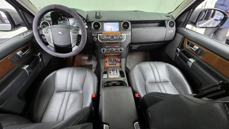 Land Rover DISCOVERY