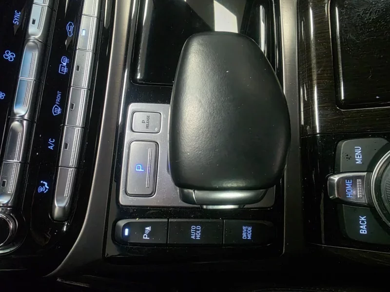 Genesis EQ900