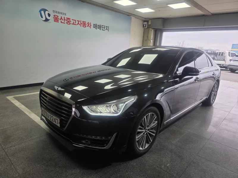 Genesis EQ900