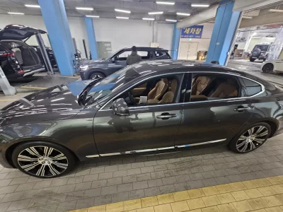 Volvo S90
