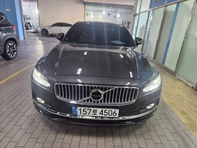 Volvo S90