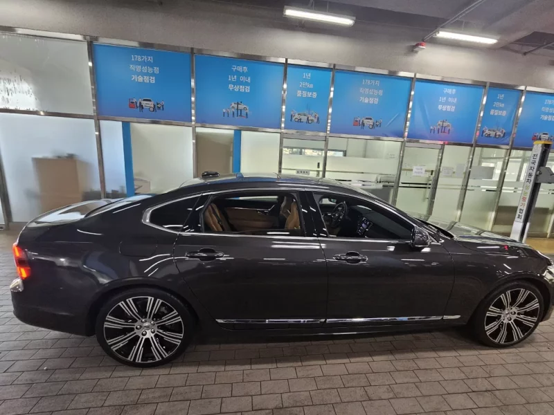 Volvo S90