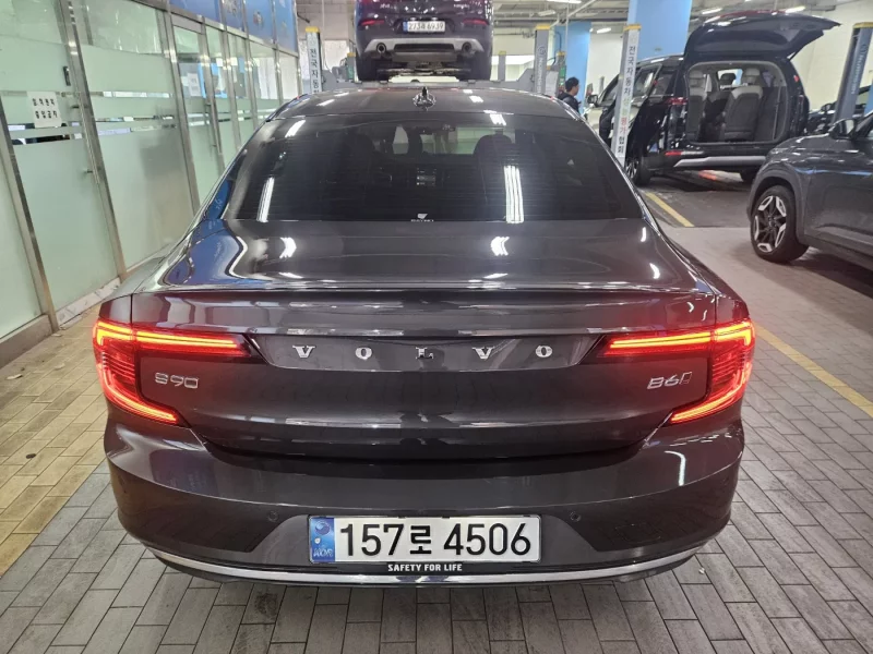 Volvo S90
