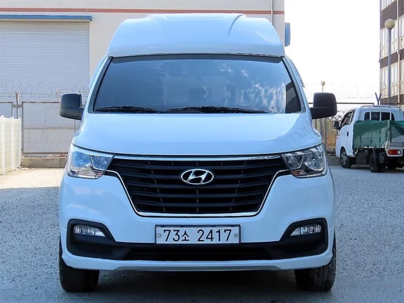 Hyundai Starex
