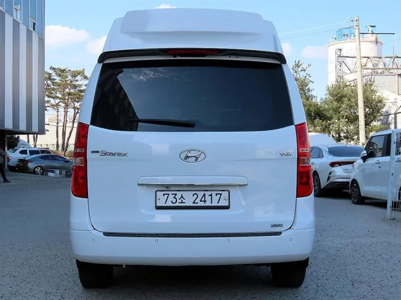 Hyundai Starex