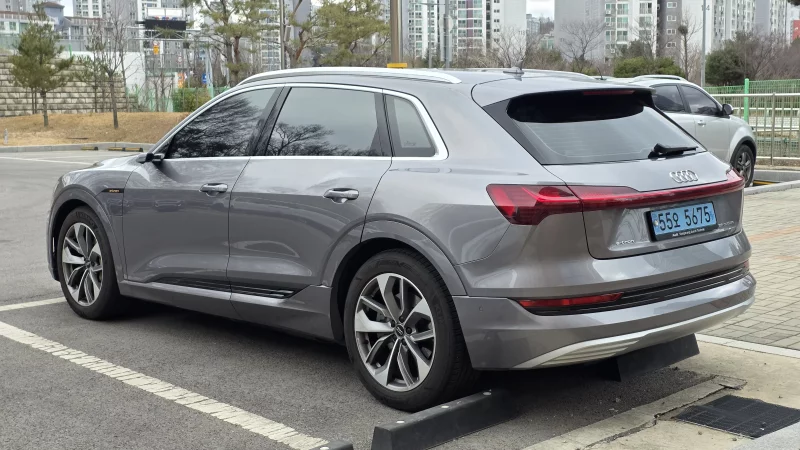 Audi e-tron