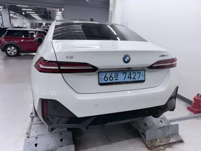 BMW i5