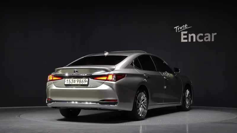 Lexus ES300h