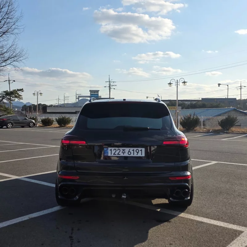 Porsche CAYENNE