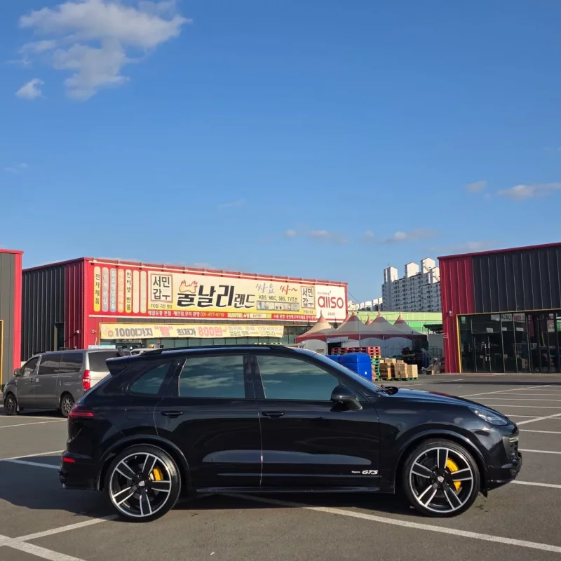Porsche CAYENNE