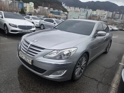 Hyundai Genesis
