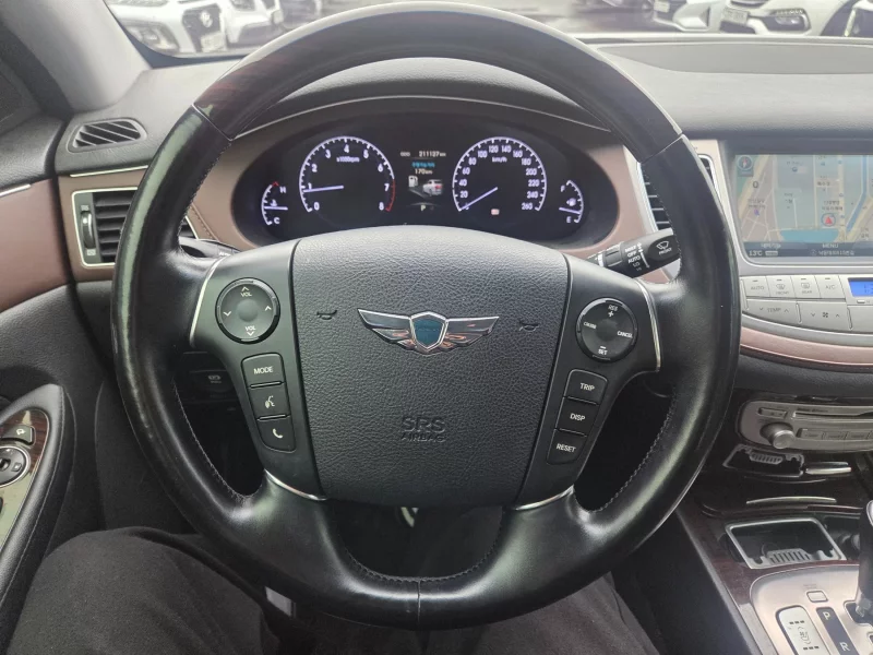 Hyundai Genesis