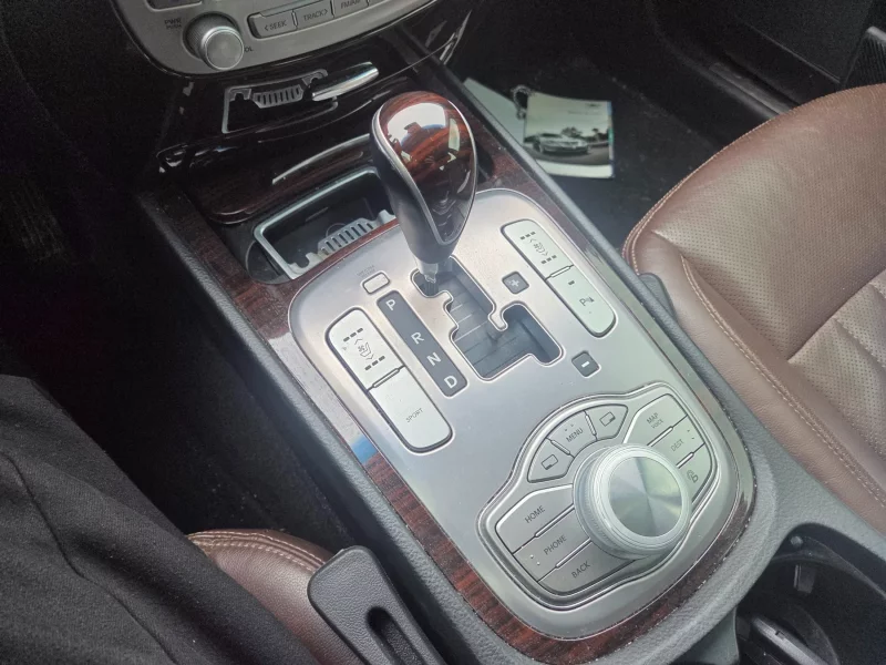 Hyundai Genesis