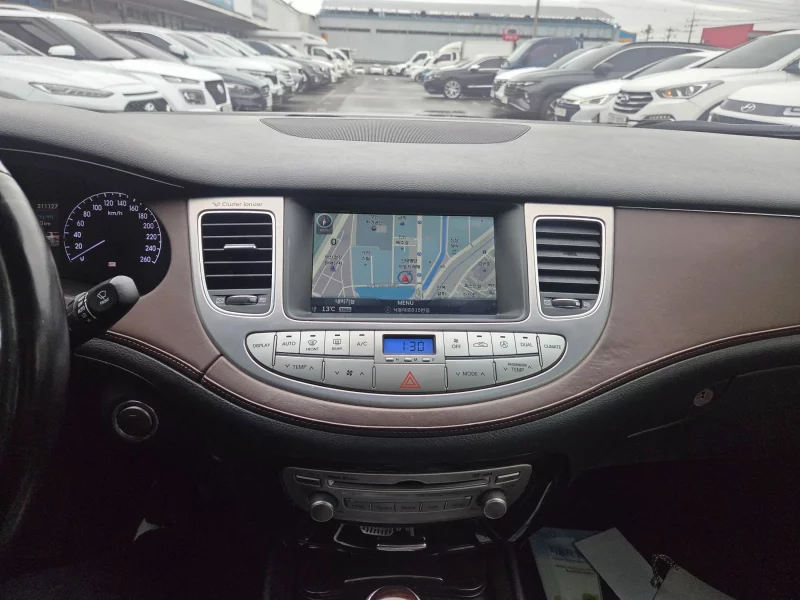 Hyundai Genesis