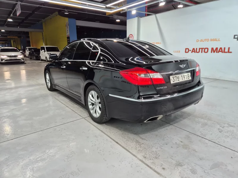Hyundai Genesis