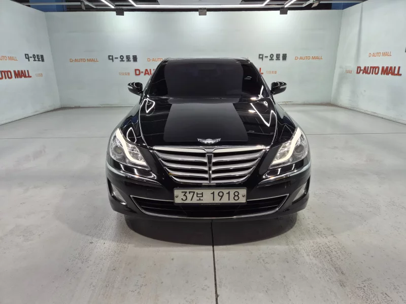 Hyundai Genesis
