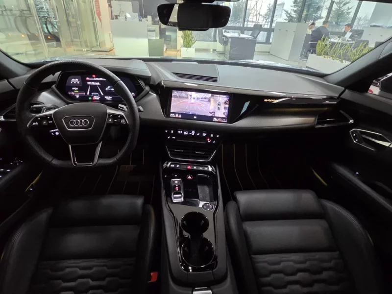 Audi E-TRON GT