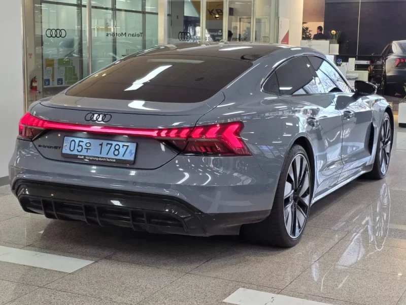 Audi E-TRON GT