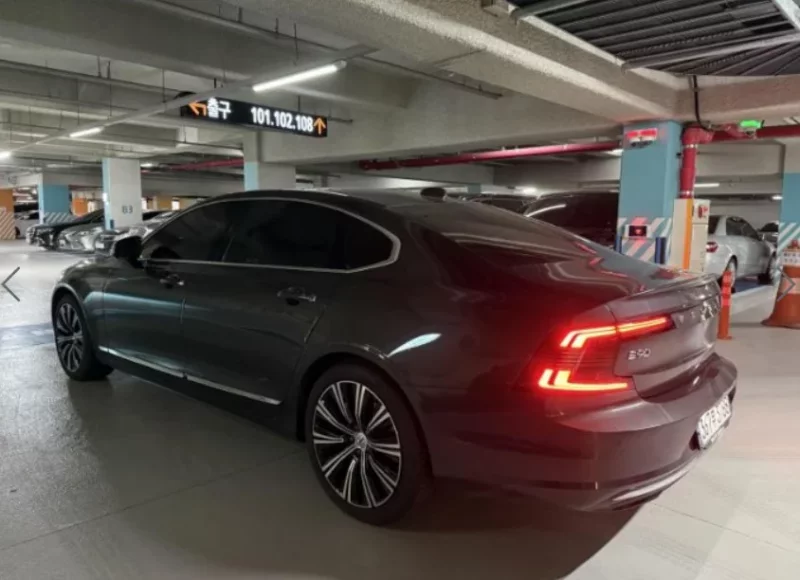 Volvo S90