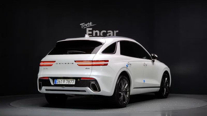 Genesis GV70