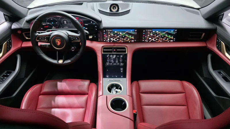 Porsche TAYCAN