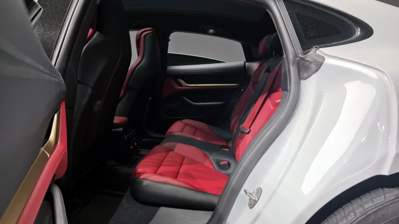 Porsche TAYCAN