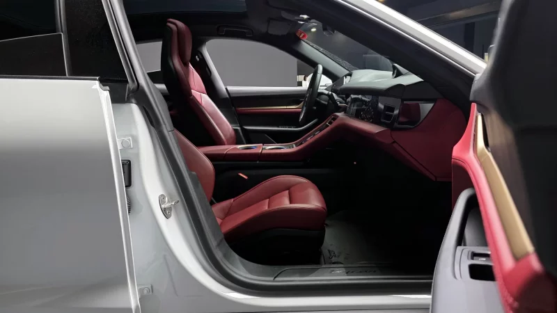 Porsche TAYCAN