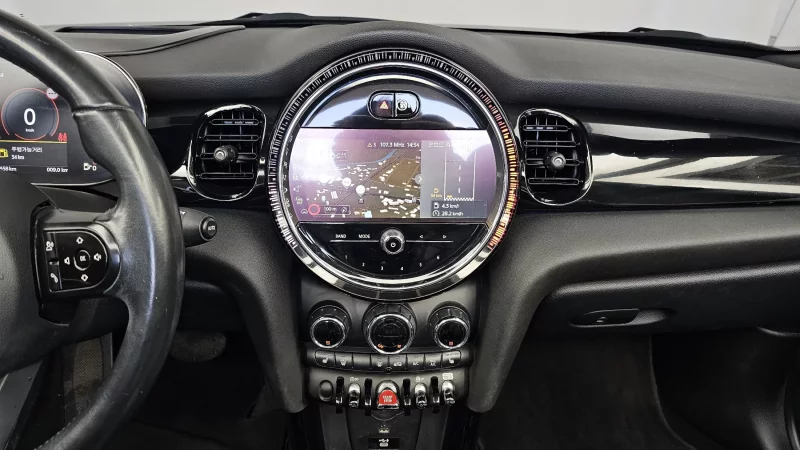 MINI Cooper Convertible