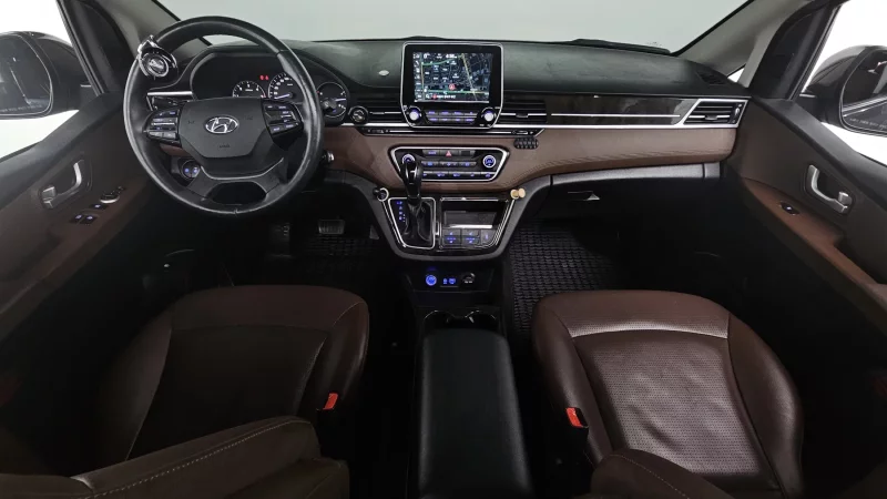 Hyundai Grand Starex